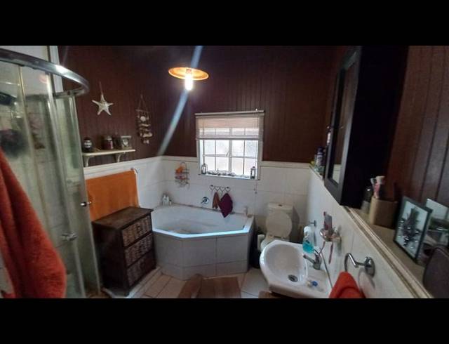 3 BEDROOM HOUSE FOR SALE IN CAPITAL PARK